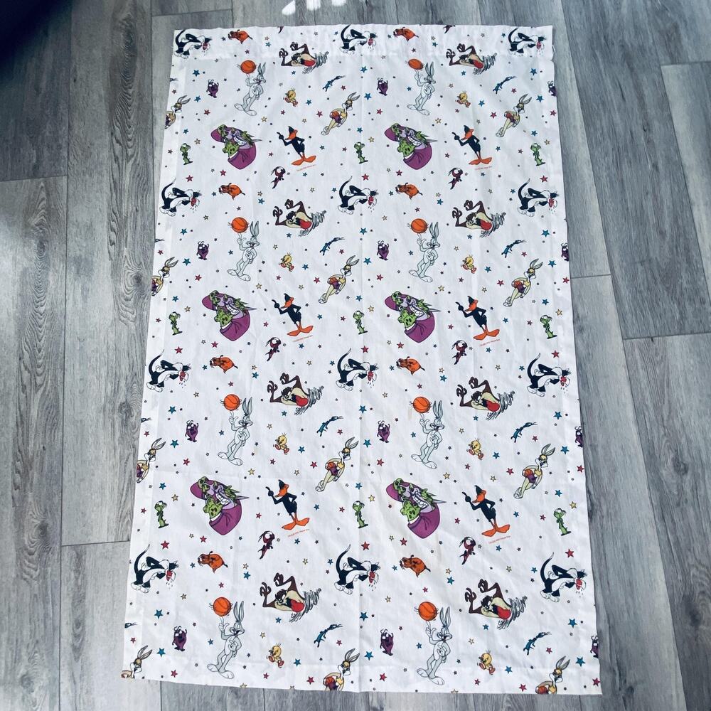 2 vtg 90s Space Jam Looney Tunes Flat Sheet Bugs Bunny Daffy Lola Taz curtains